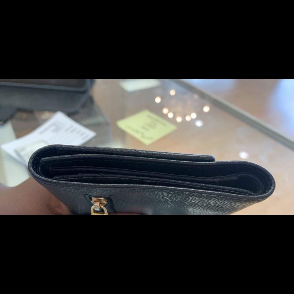 Chanel Wallet - Picture 4 of 8